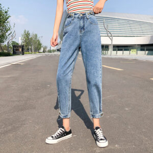 Loose high-rise jeans