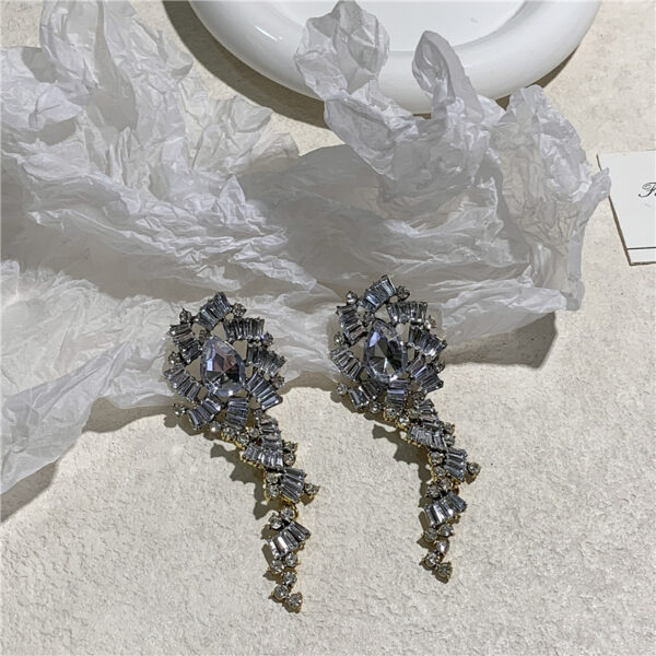 Crystal Shining Diamond Exaggerated Ball Stud Earrings For Dinner Women - Image 4
