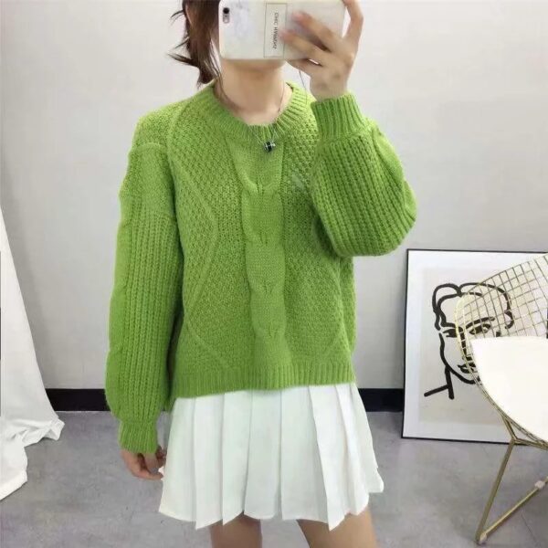 Short front and long sweater - Image 4