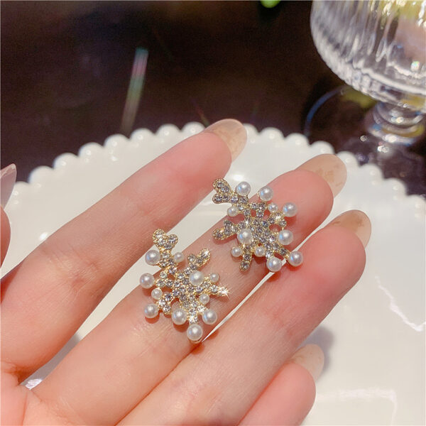 Sterling Silver Needle Coral Pearl Zircon Light Luxury Temperament Female Earrings - Image 4