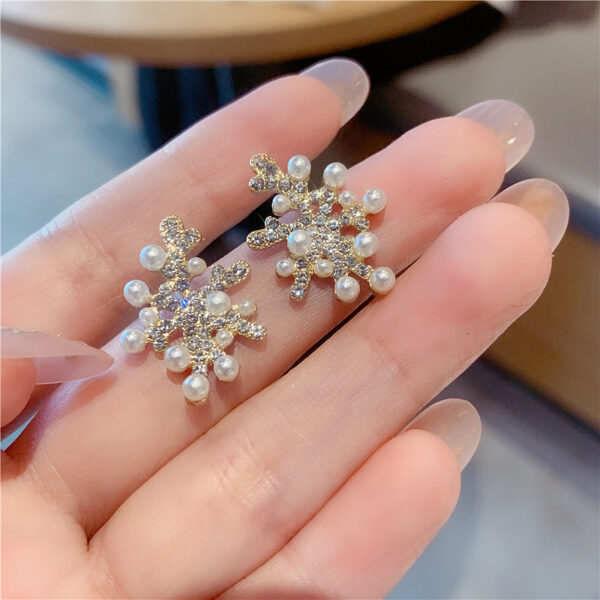 Sterling Silver Needle Coral Pearl Zircon Light Luxury Temperament Female Earrings - Image 3
